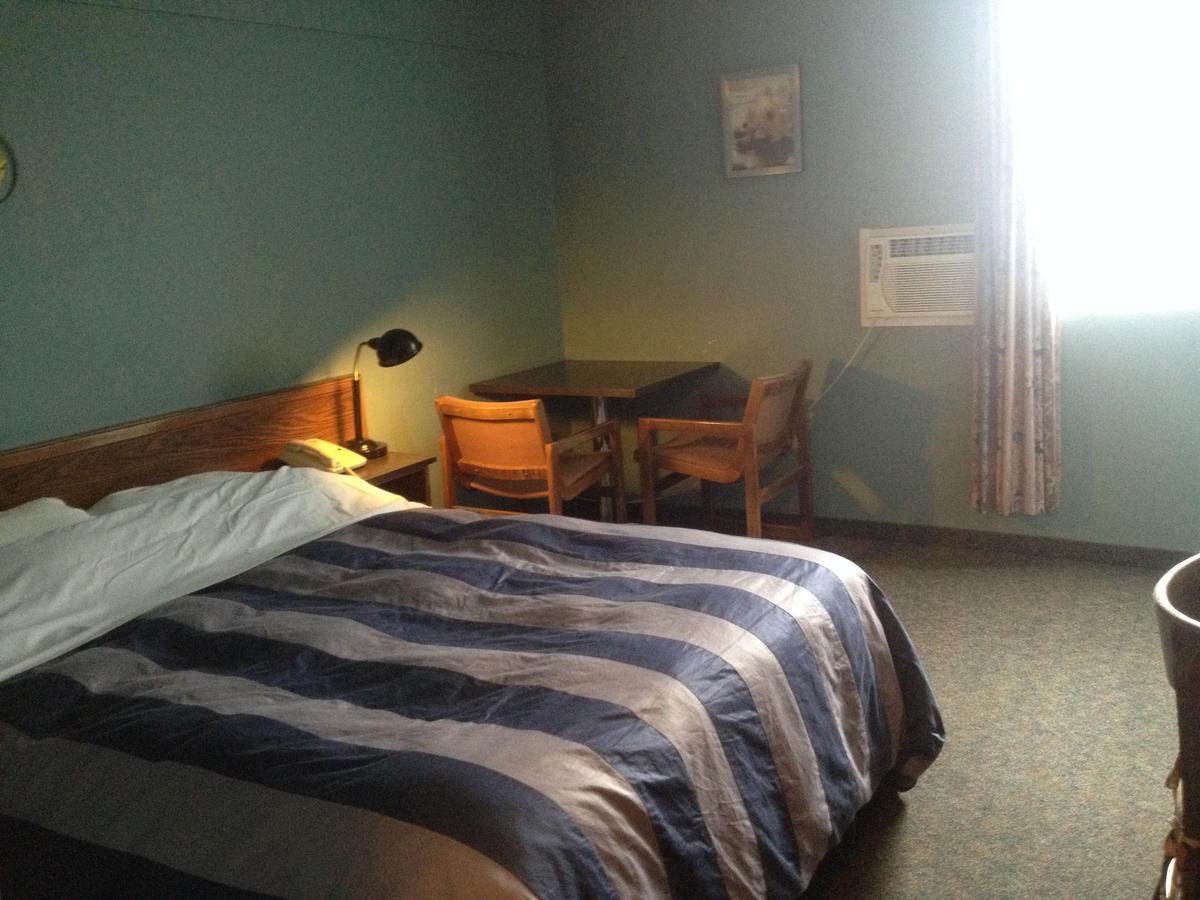 Classic Motor Inn Melville 외부 사진